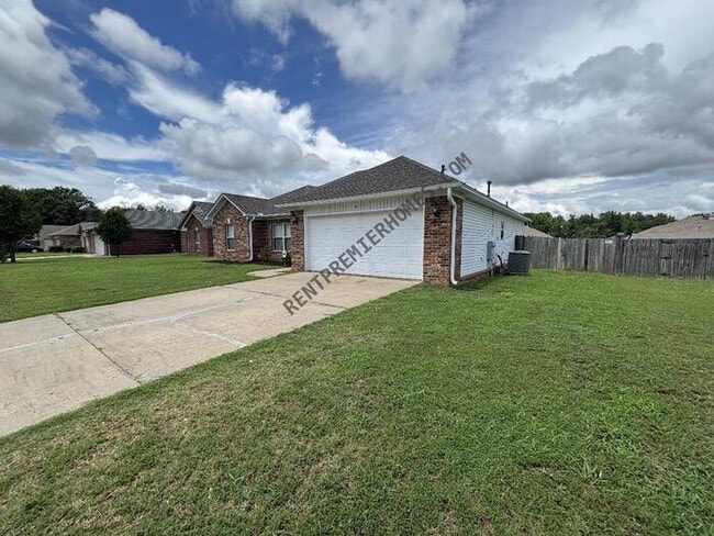 Photo - 26 Mustang Dr