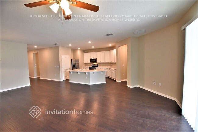 Photo - 4260 Moon Shadow Loop