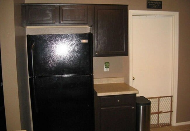 Photo - 4 Bedroom, 2 Bath Available NOW!!