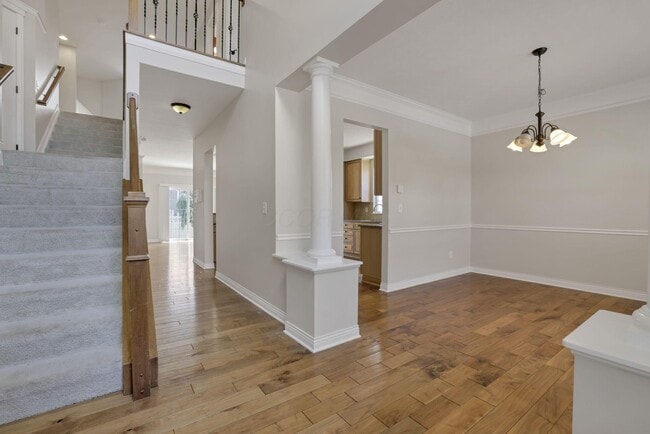 Photo - 774 Olde Mill Dr