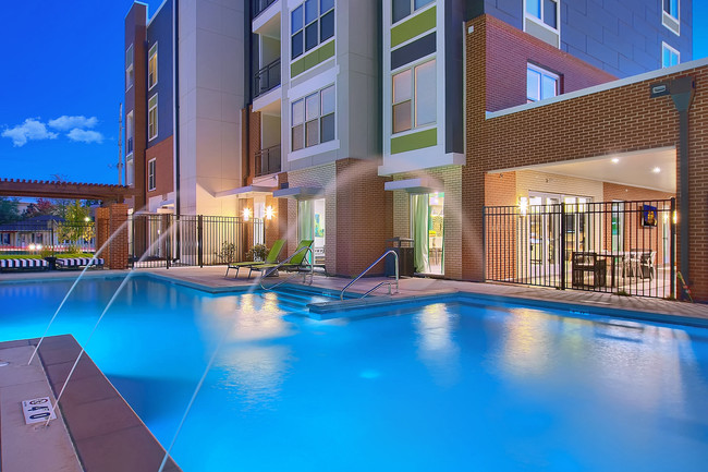 Building Photo - The Vue at Creve Coeur Rental