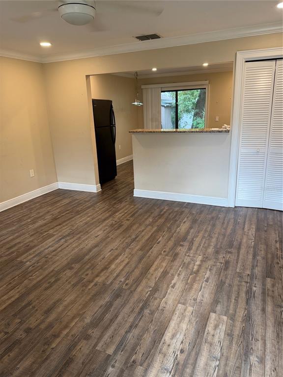 Photo - 447 6th Ave NE