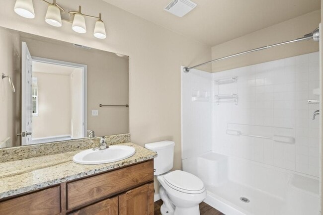 Photo - 130 E 1st St