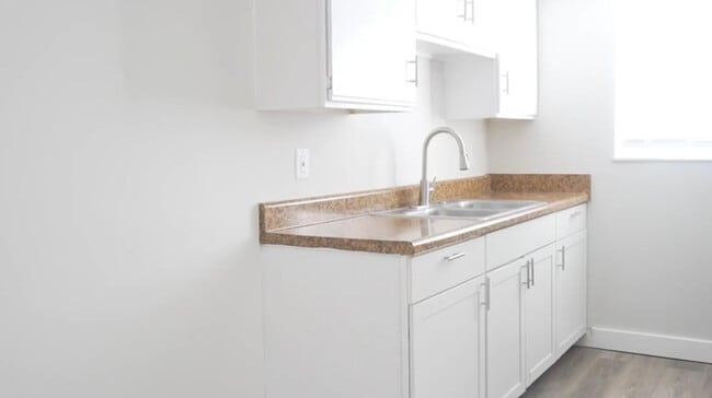 Building Photo - 1885 40th Ave Unit 2