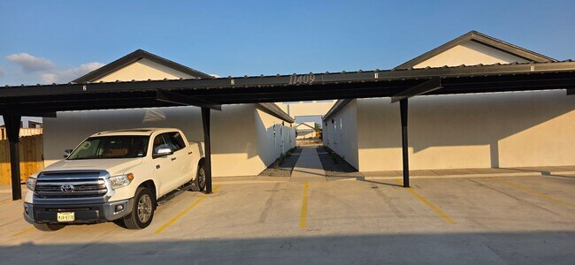 Photo - 11409 N 25th St Unit Apt 4