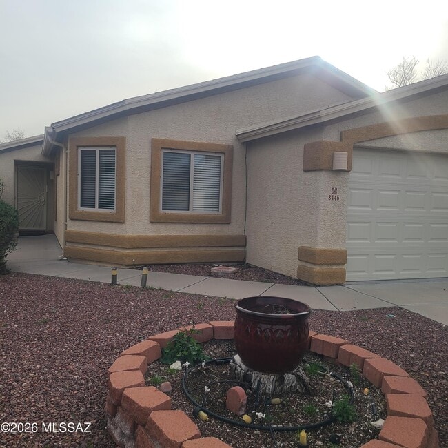 Building Photo - 8445 S Burien Rd