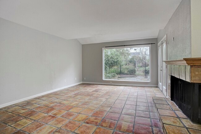 Photo - 217 Roy St Unidad 2