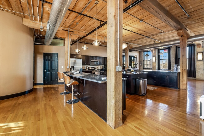 Photo - 602 S 9th St