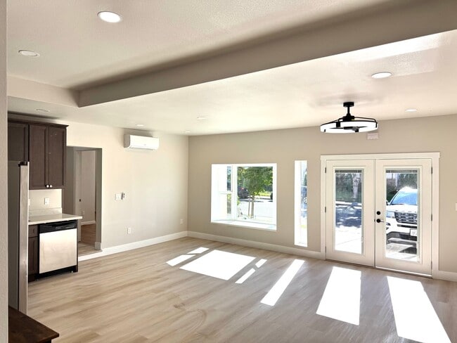 2636 Gaines Ct