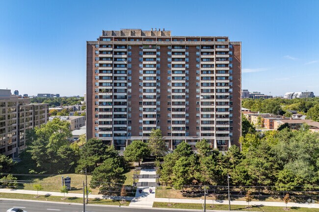 3636 Bathurst