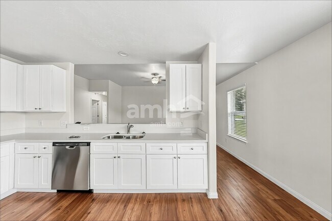 Photo - 3934 Hawthorn Glen Ct