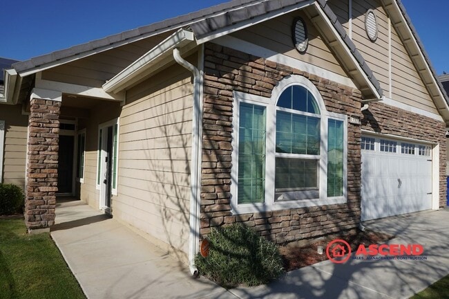 Building Photo - 13508 Sunlight Star St Unit A