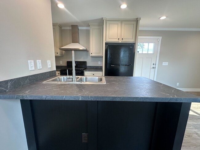 Photo - 76 E U.S. Hwy 6