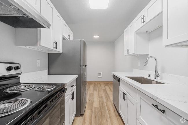 Building Photo - 1725 SW Barton St Rental