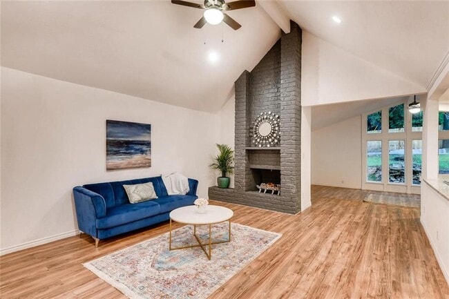 Photo - 11639 River Oaks Trail