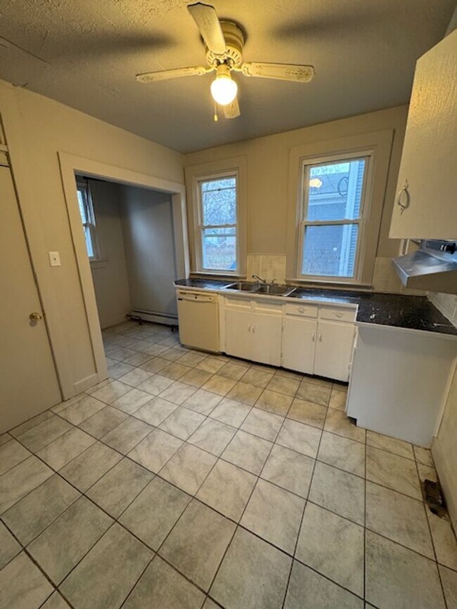 Photo - 1303 St Marys Ave