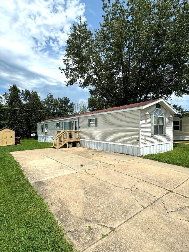 Building Photo - 1272 Kathy Ave