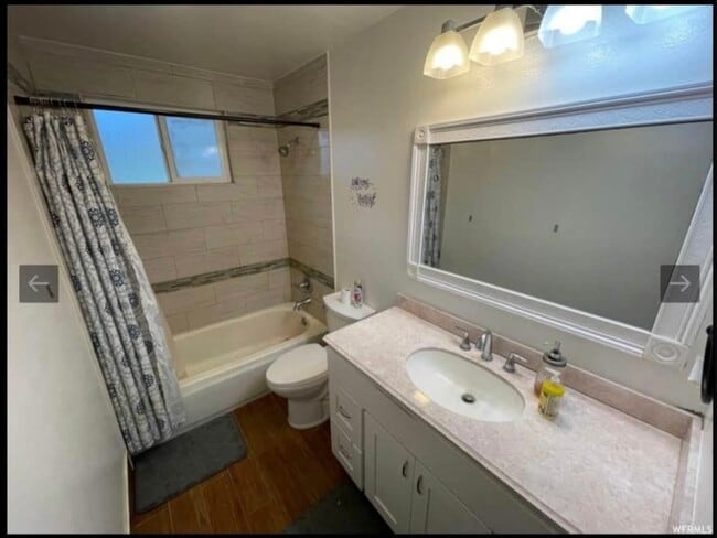 Photo - 360 Mahogany Dr