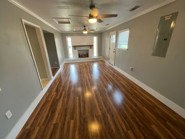 Photo - Gorgeous 3/2 Brick Home in Marianna with Bonus Room, Shed, and Fenced Back Yard!