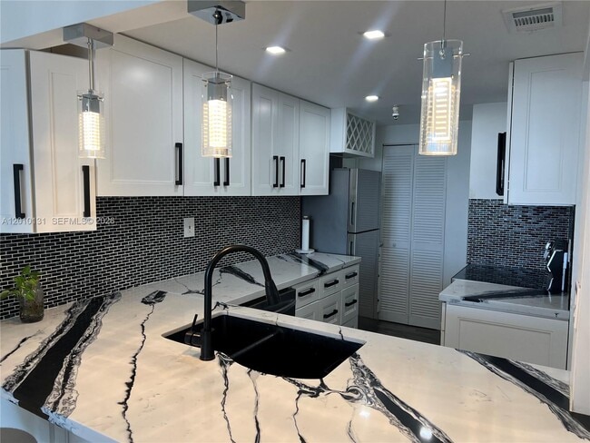 Photo - 1717 N Bayshore Dr Unit A-3039