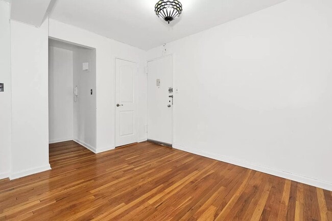 Photo - 3512 Oxford Ave