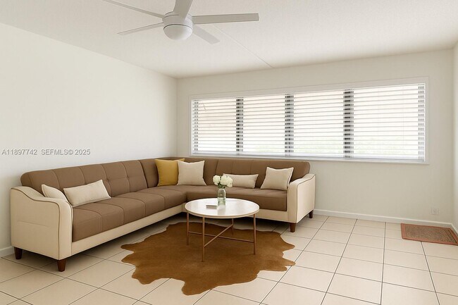 Building Photo - 215 SE 3rd Ave Unit 304B