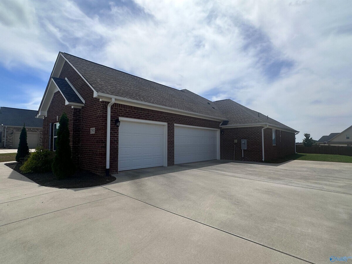 Photo - 27932 Moss Creek Dr