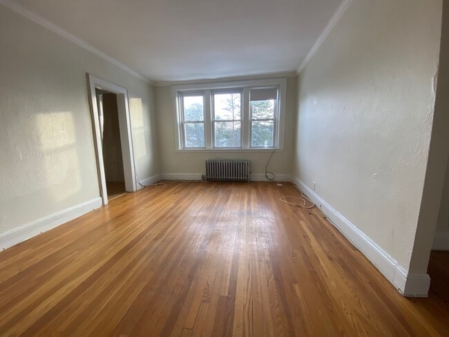 Photo - 2045 Commonwealth Ave Unidad 48