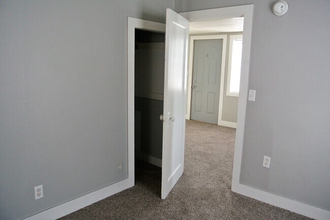 Photo - 1021 9th St NW