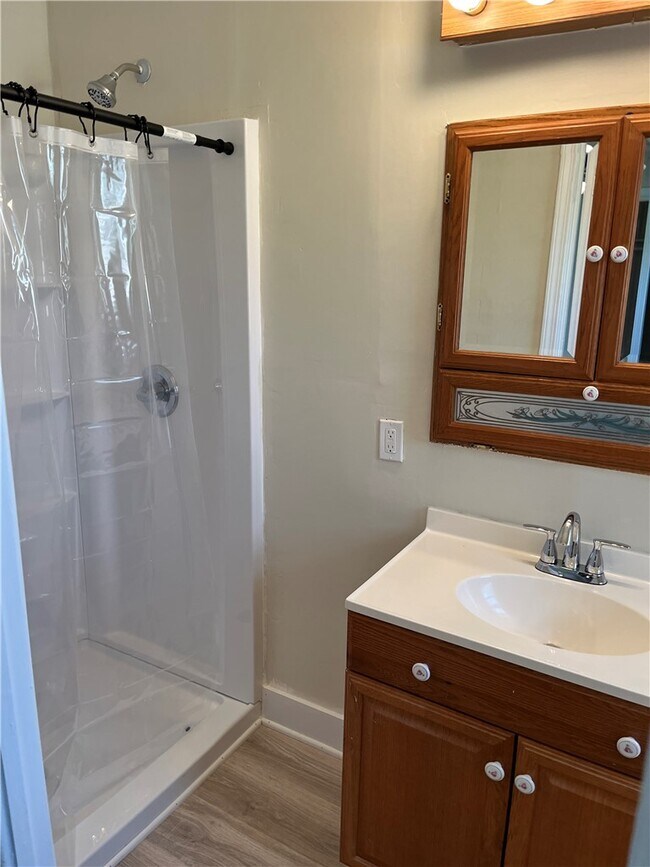 Photo - 207 Skyview Dr