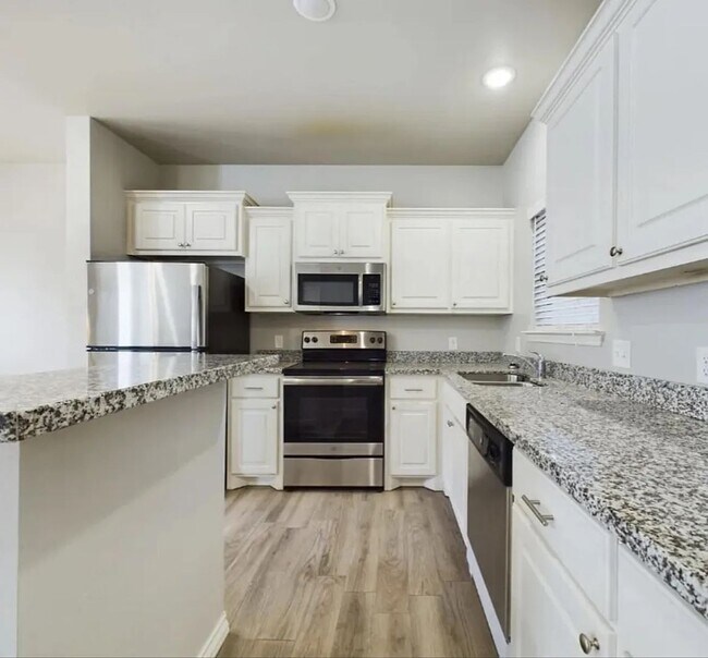 Photo - West End 3 Bedroom 3.5 Bath Home