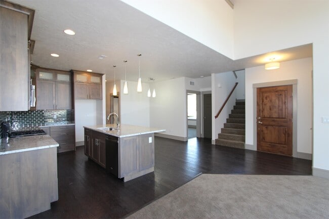 Photo - 1271 E Lone Creek Dr