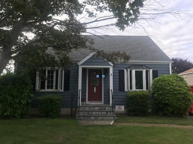 Building Photo - 42 Greenfield Ave Rental