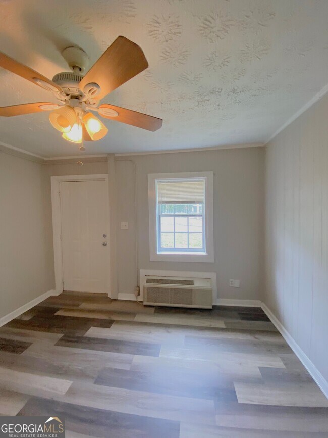 Photo - 6501 Elsie St Unit 3