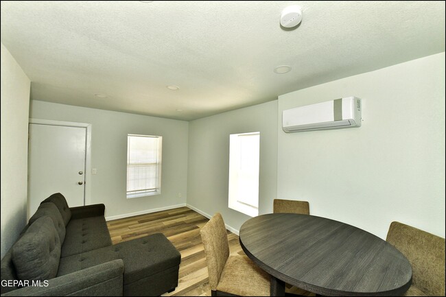 Photo - 6806 Alameda Ave