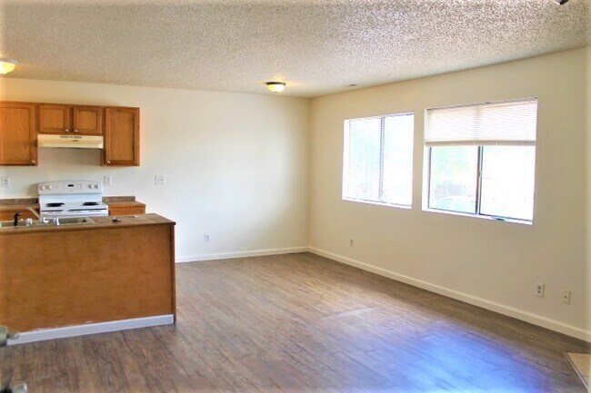 Photo - 349 Gahart Dr Unit B