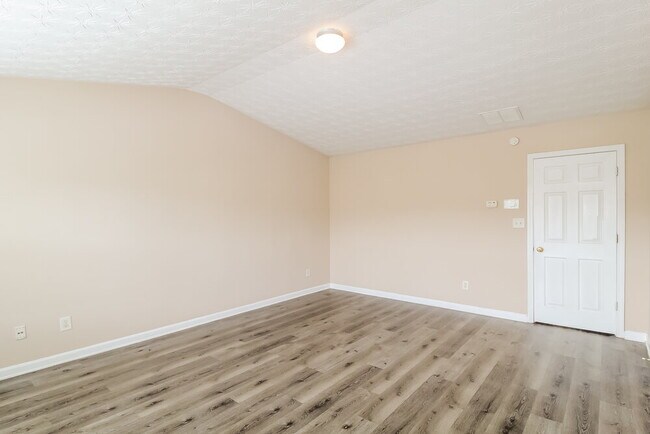 Photo - 411 Pondweed Dr