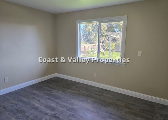 Photo - 319 Maple Ave Unidad 319 Maple  # 1