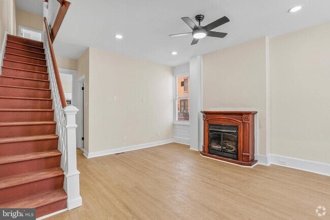 Building Photo - 2742 W Montgomery Ave Rental