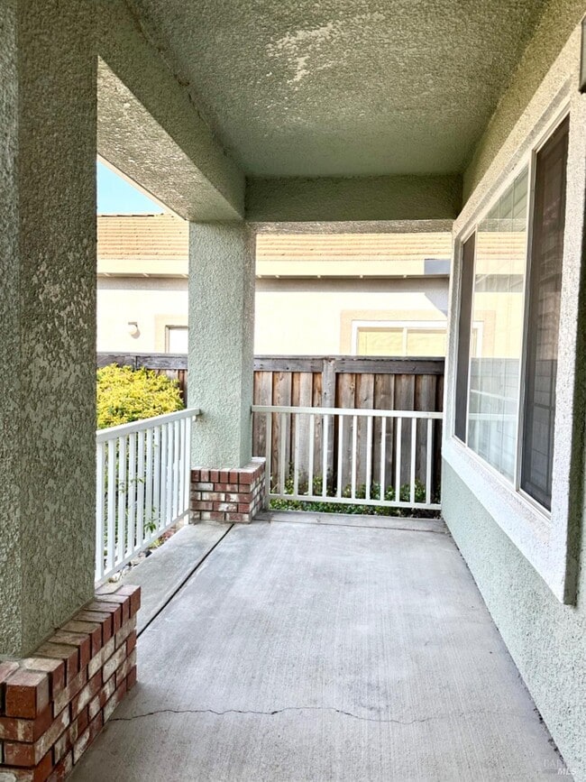 Building Photo - 622 Stonehenge Dr Rental