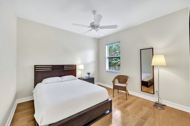 Photo - 684 98th Ave N