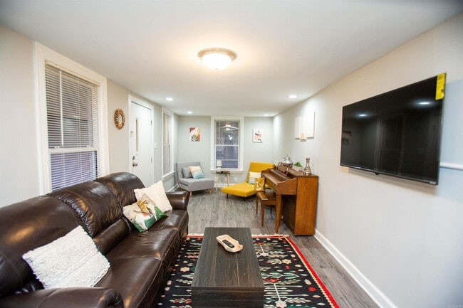 Photo - 214 Belmont Dr