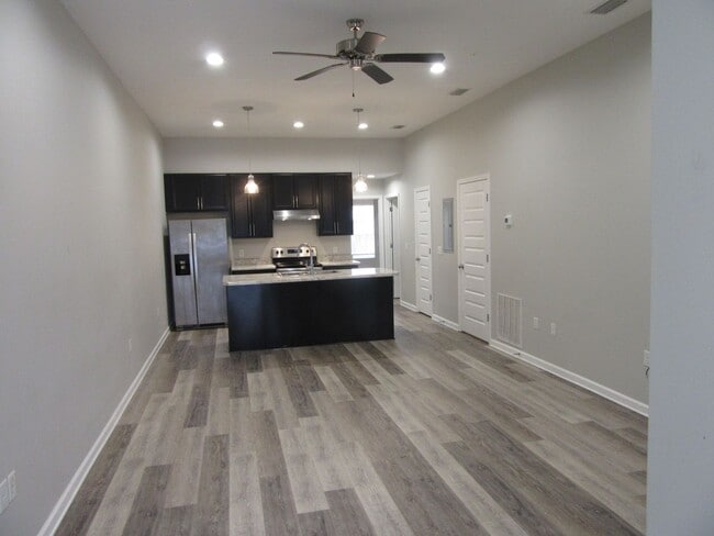 Photo - 612 Helen Ave Unit 612 Helen Ave 2