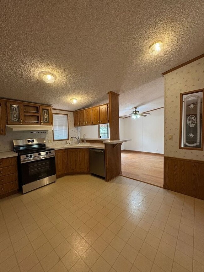 Photo - READY TO VIEW NOW! Adorable 3 Bed 2 Bath Home in New River NO HOA