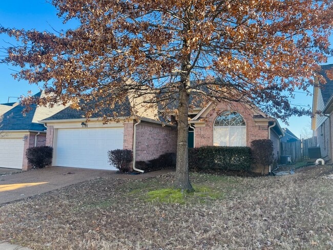 Arlington 3 bd 2 bath with all hardwood an... - Arlington 3 bd 2 bath with all hardwood an... House