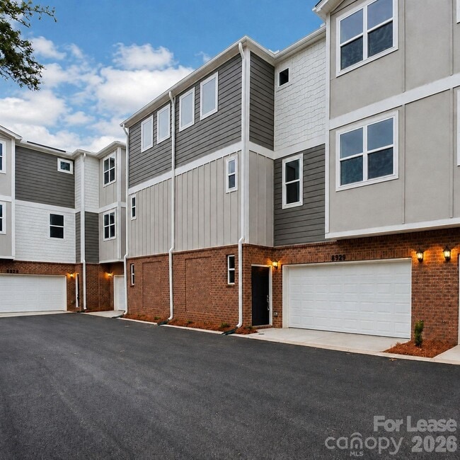 Building Photo - 8929 Sharonbrook Dr