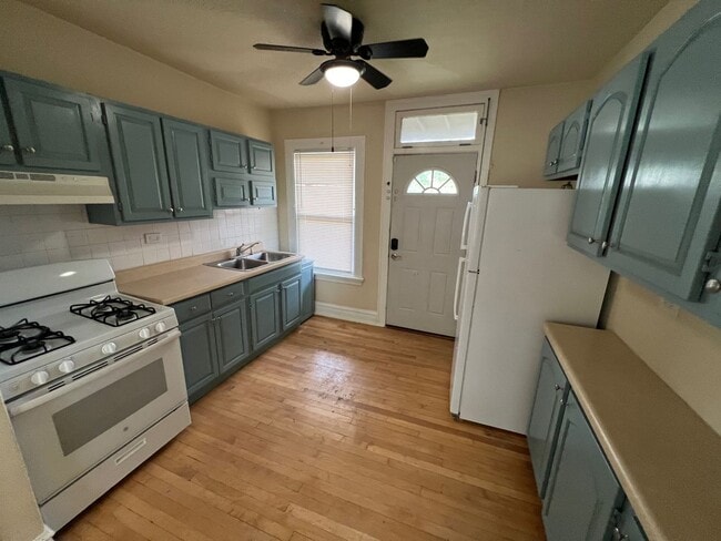 Building Photo - For JUNE (1) One Bed - 6 Corners/PortagePK Unit 3424 # 2N