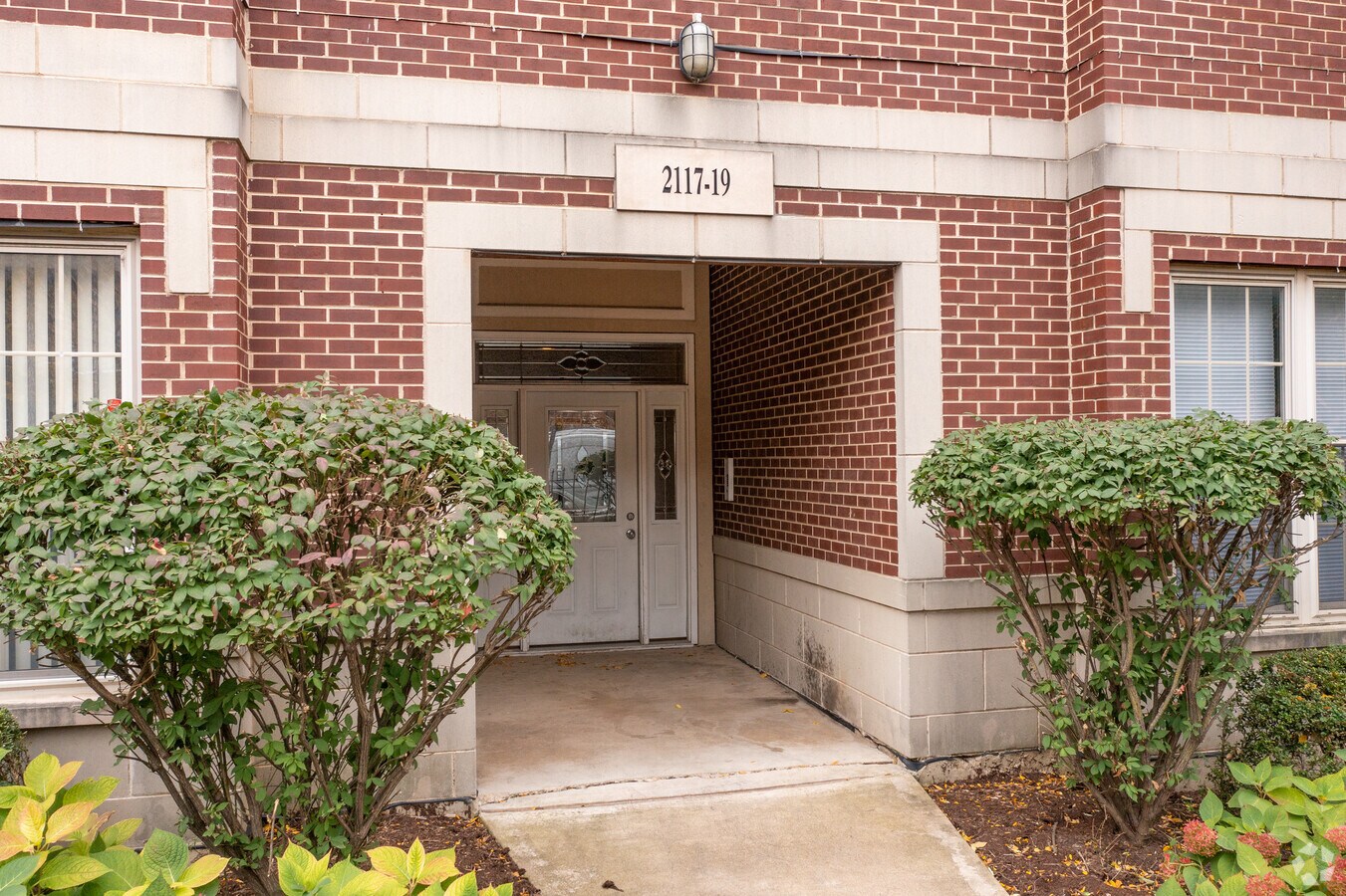 Entrance - 2117-2119 W Washington Blvd