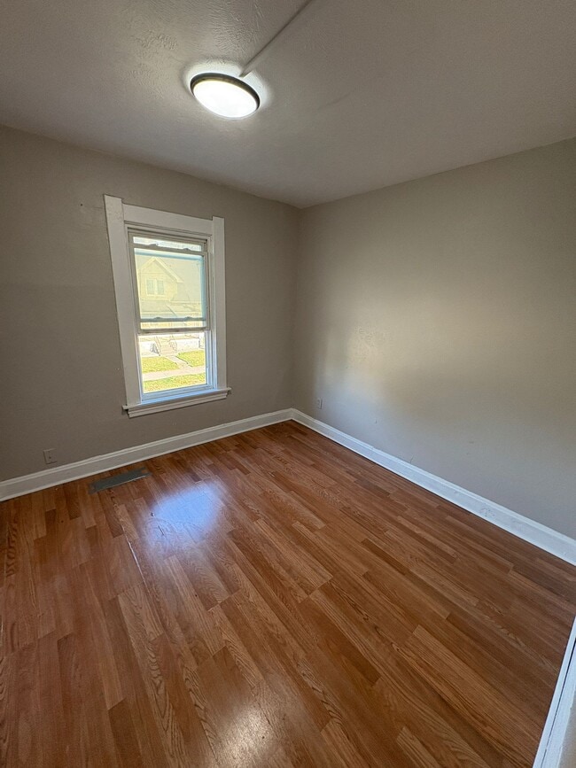 Building Photo - 501 Prouty Ave Rental