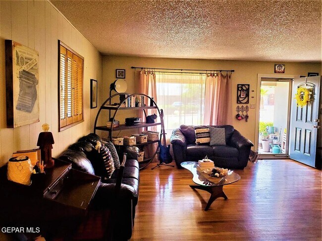 Photo - 2705 Jackson Ave